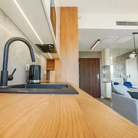 Hanza Tower Lux 5 Pool Jacuzzi Sauna Appartamento *